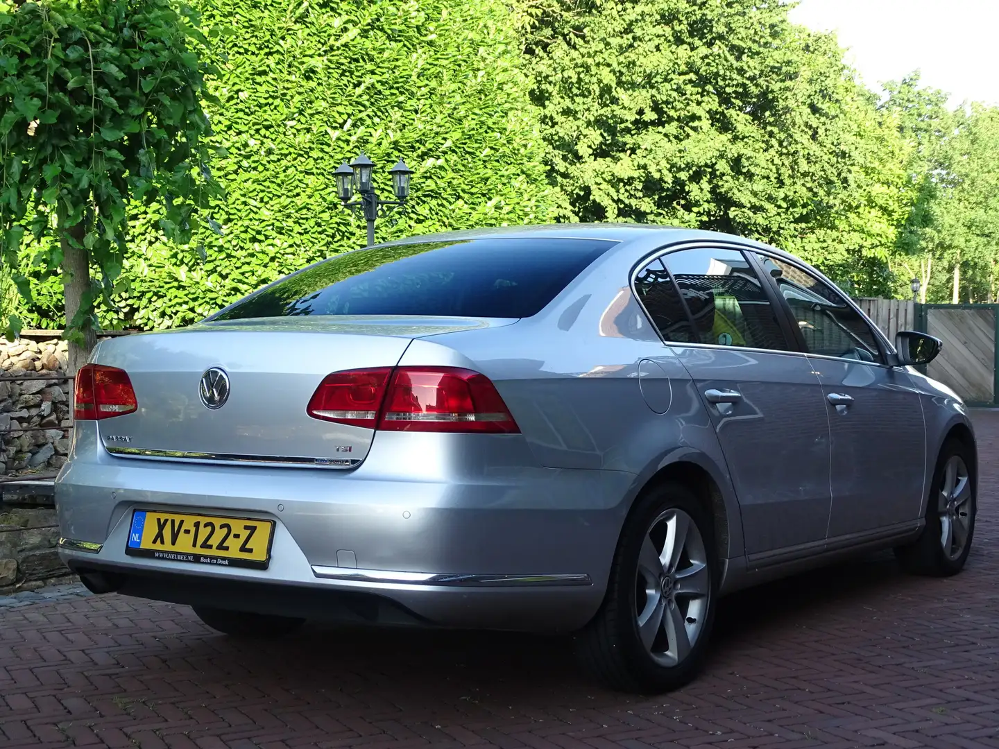 Volkswagen Passat 1.4 TSI 2de eig. Weinig km. Navi. i.z.g.st. Gris - 2