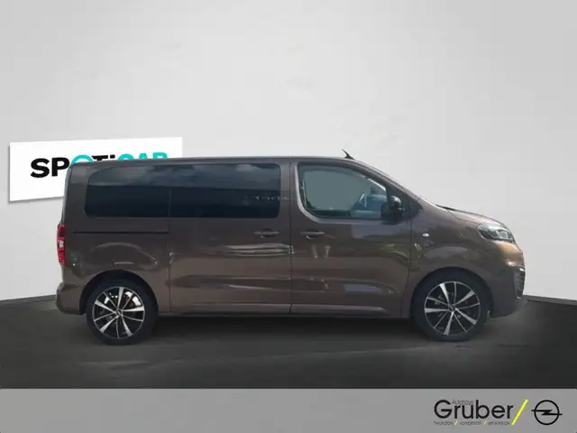 Opel Zafira view 4