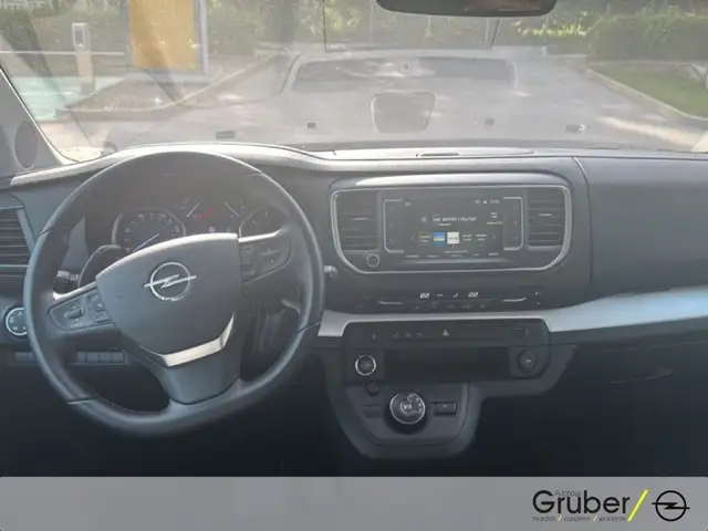 Opel Zafira view 8