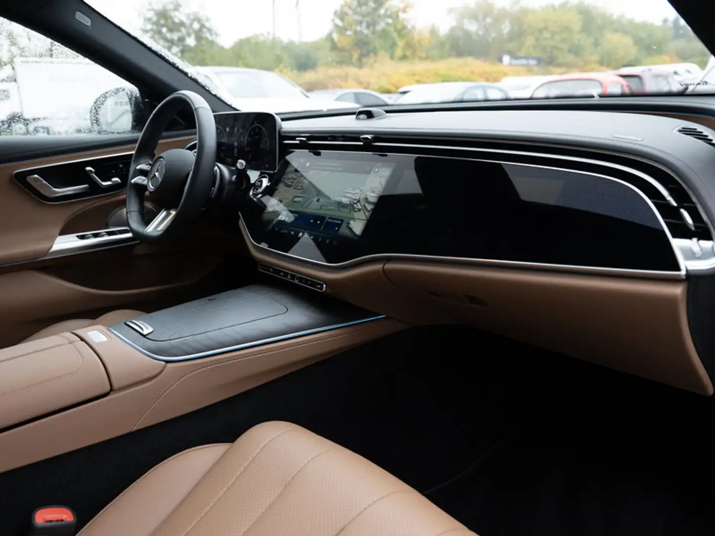 Mercedes-Benz E 200 Limousine AMG-Sport+Burm+Pano+Super+Distr Weiß - 2