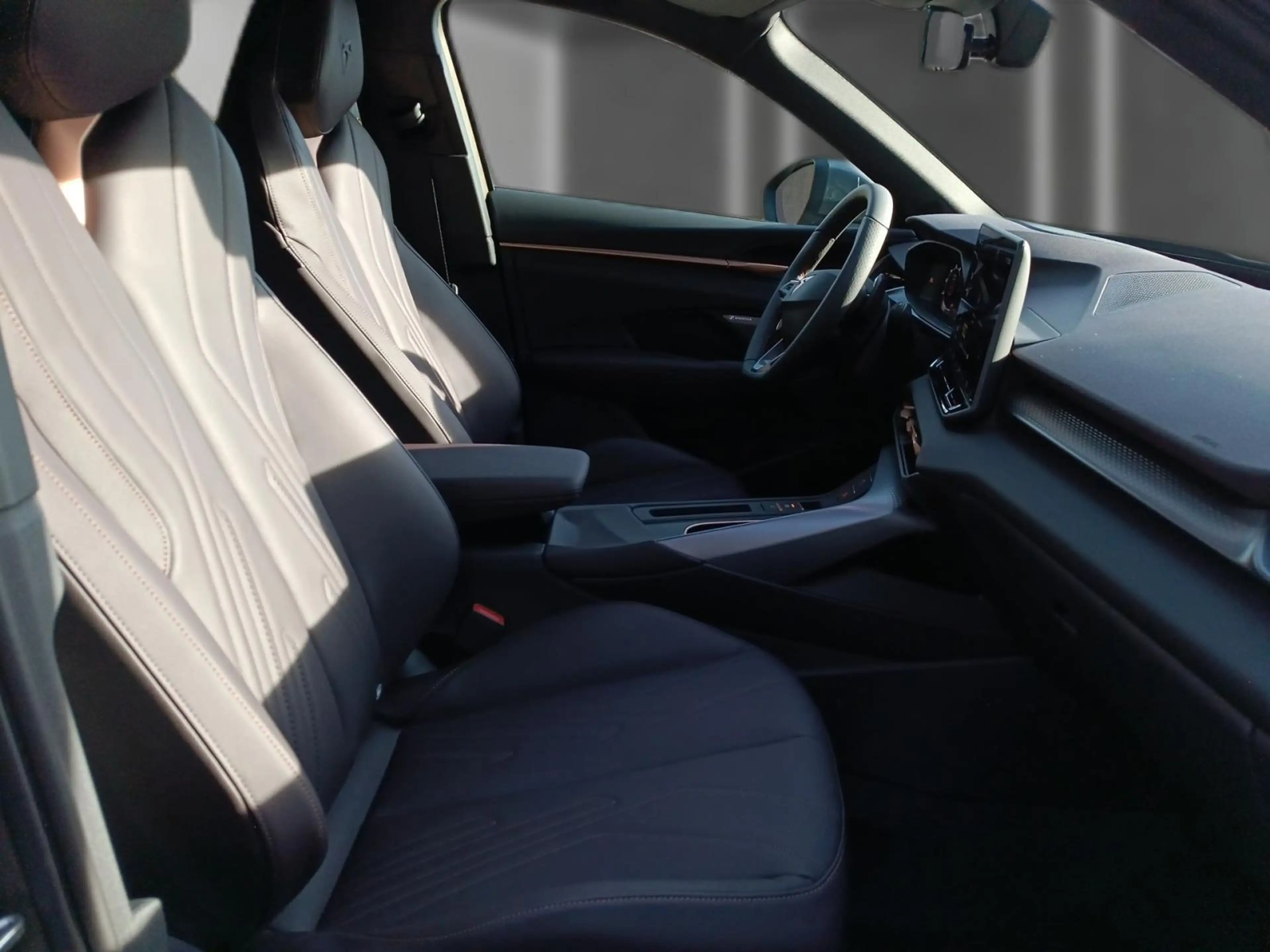 CUPRA Terramar 1.5 e-Hybrid VZ DSG *PANO*MATRIX*AHK* — photo 10