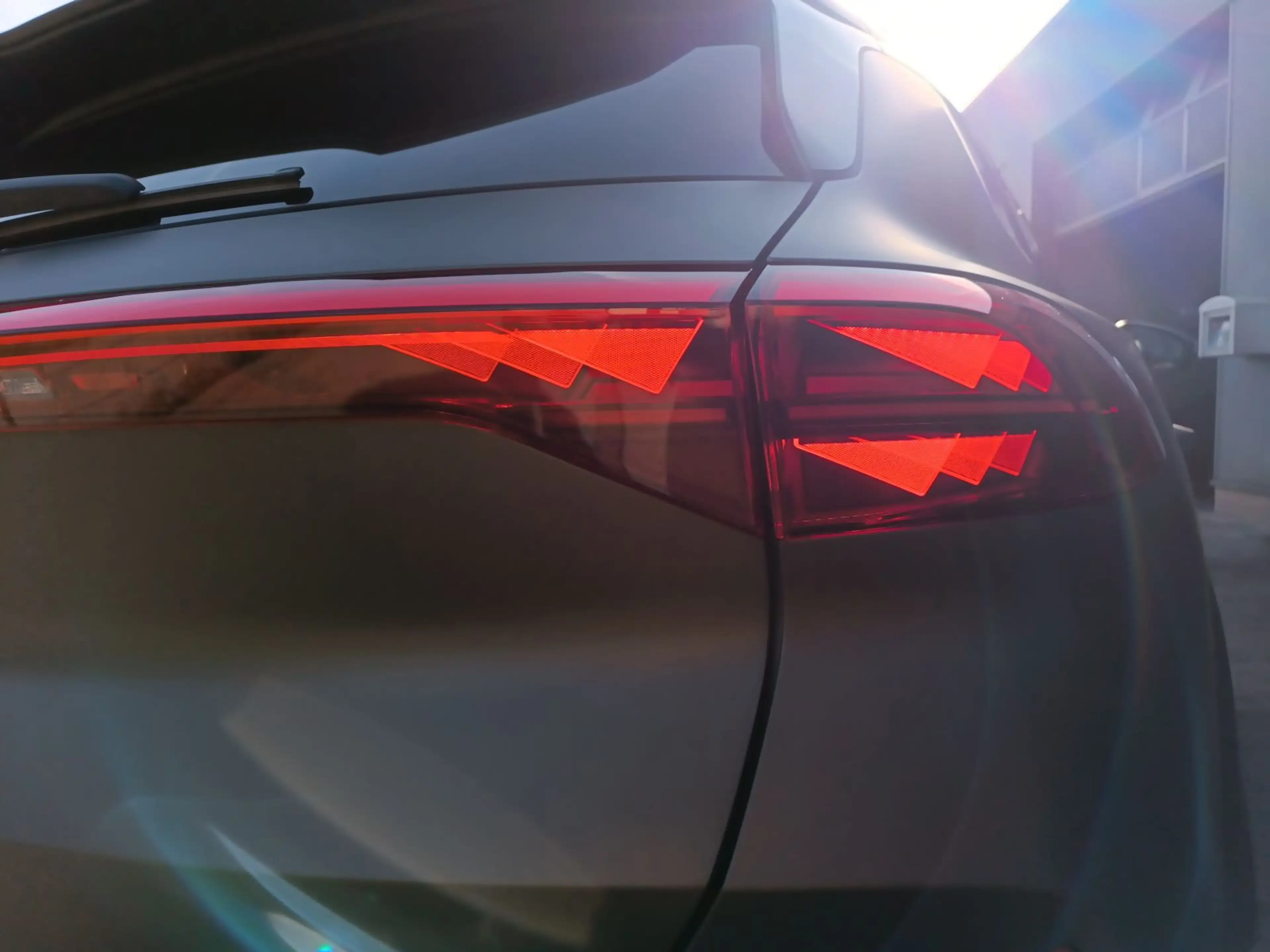 CUPRA Terramar 1.5 e-Hybrid VZ DSG *PANO*MATRIX*AHK* — photo 9