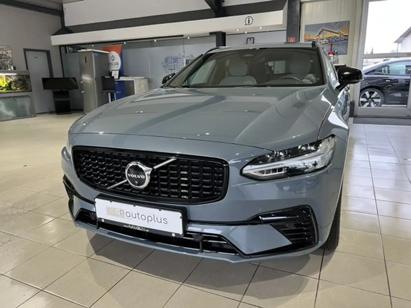 Volvo V90 T6 Plus Dark Recharge AWD TailoredWool Pano Gris - 2