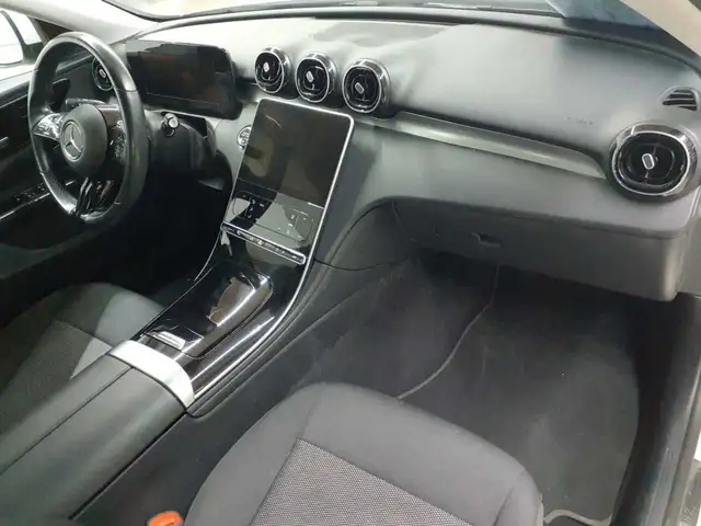 Mercedes-Benz C-Class view 9