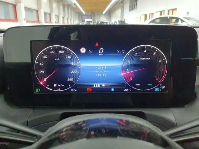 Mercedes-Benz C-Class view 11