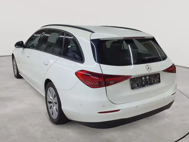 Mercedes-Benz C-Class view 5