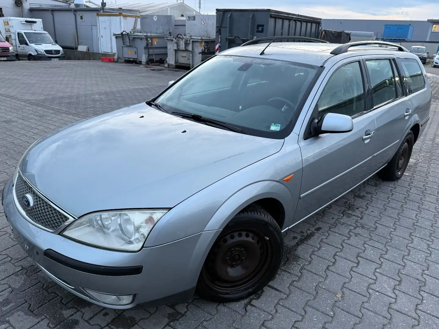 Ford Mondeo Turnier Ghia 1 Jahr Garantie Silber - 2