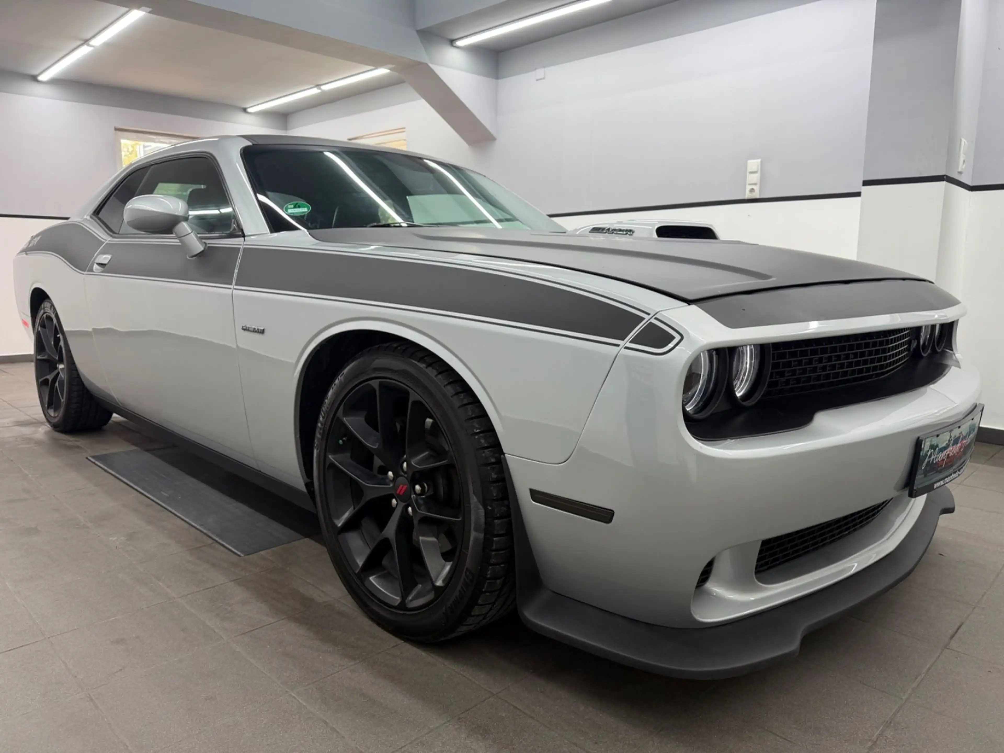 Dodge Challenger 5.7 V8 HEMI R/T*Shaker*Air Catcher*SH — photo 4