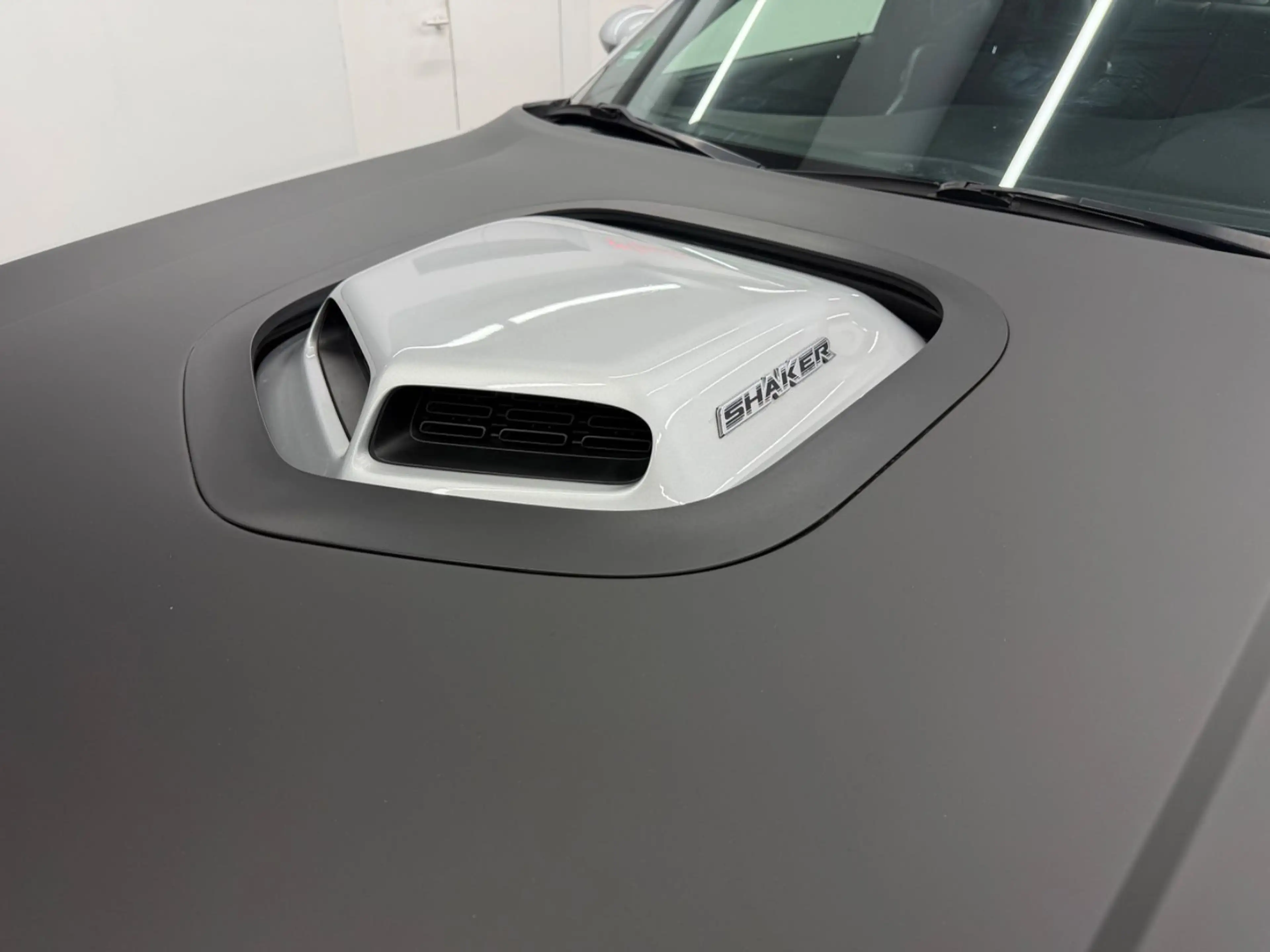 Dodge Challenger 5.7 V8 HEMI R/T*Shaker*Air Catcher*SH — photo 11