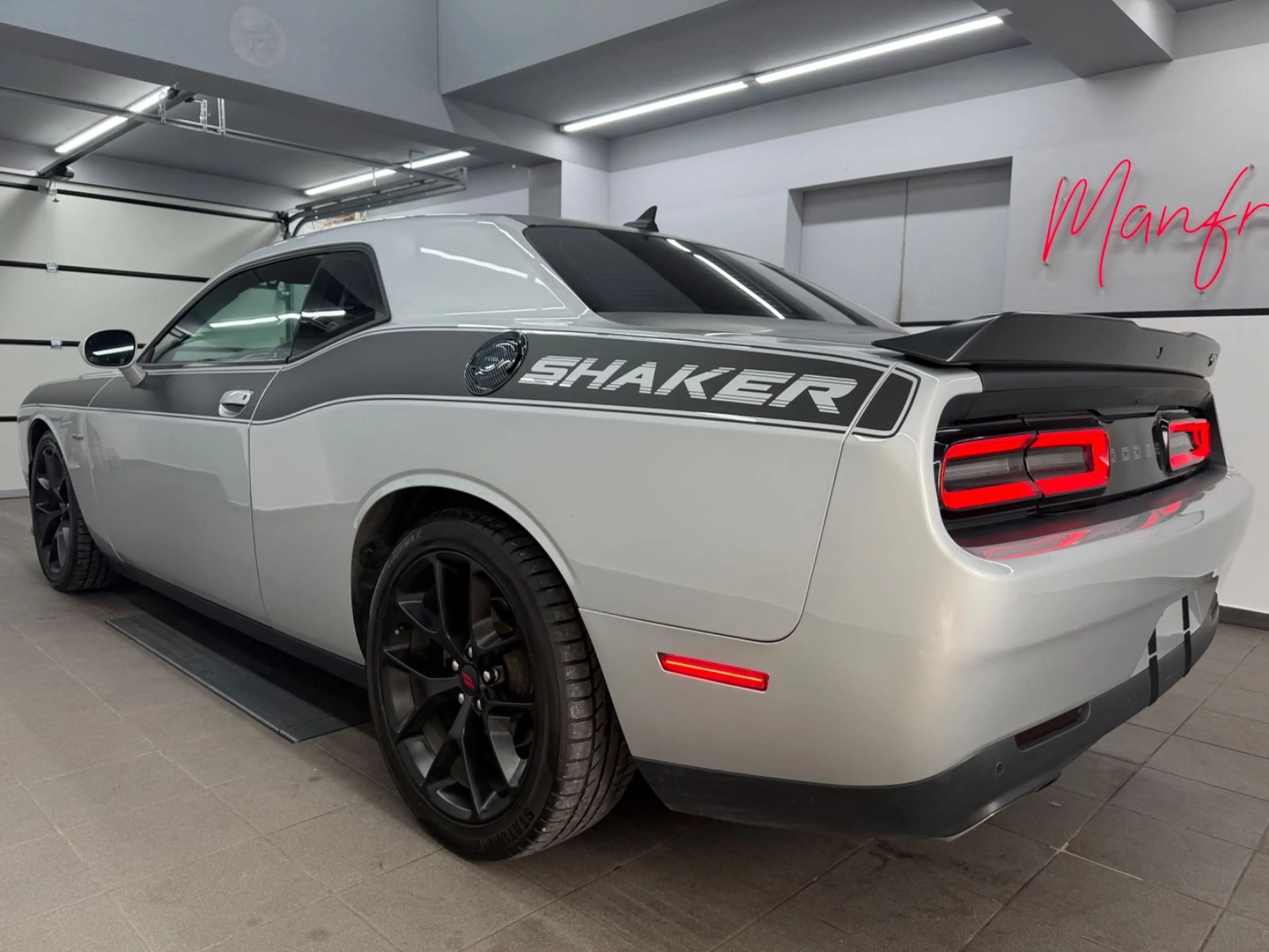 Dodge Challenger 5.7 V8 HEMI R/T*Shaker*Air Catcher*SH — photo 6
