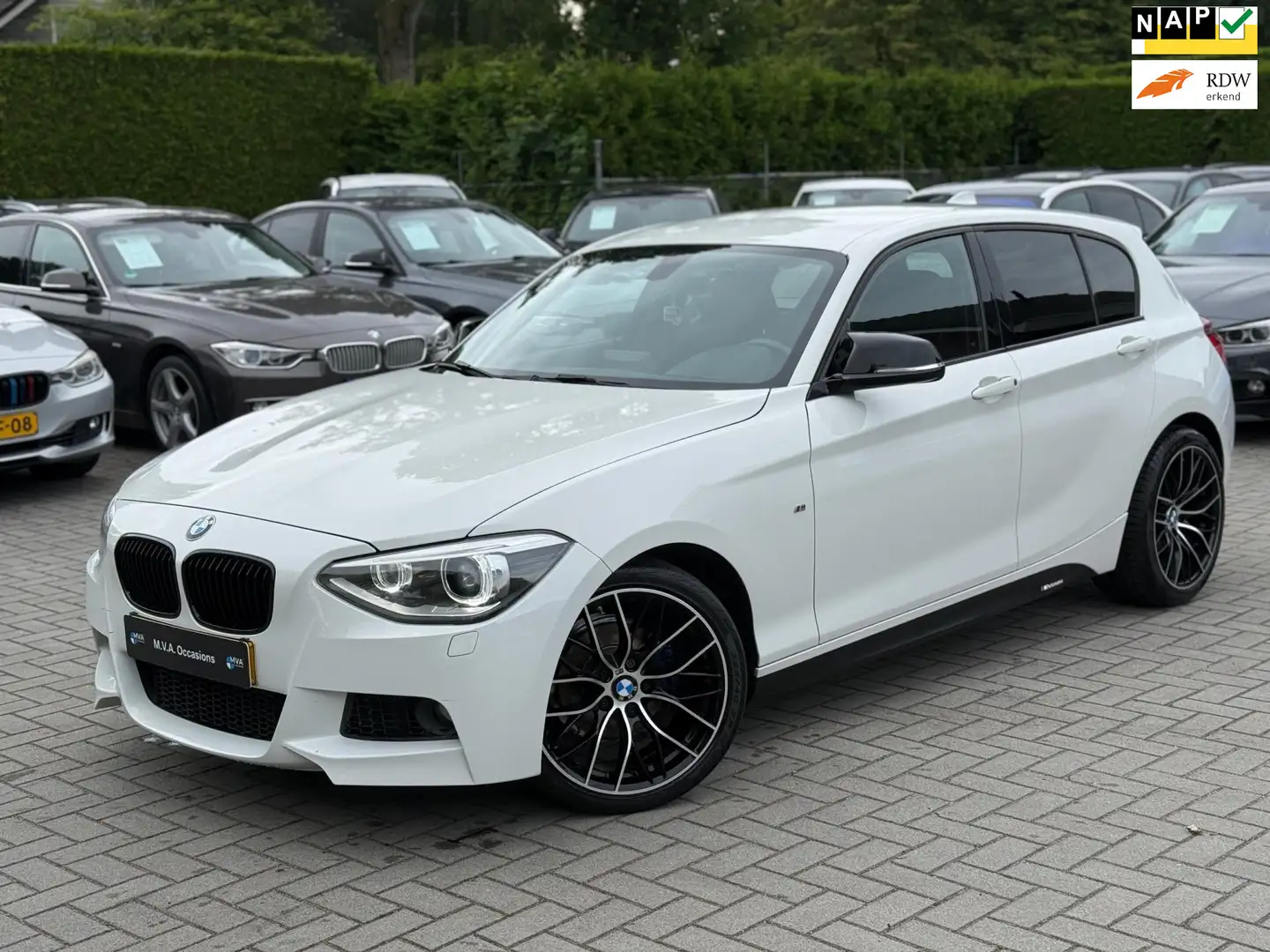 BMW 116 1-serie 116i Executive M Sport|Nieuwe Ketting + Kl Wit - 1