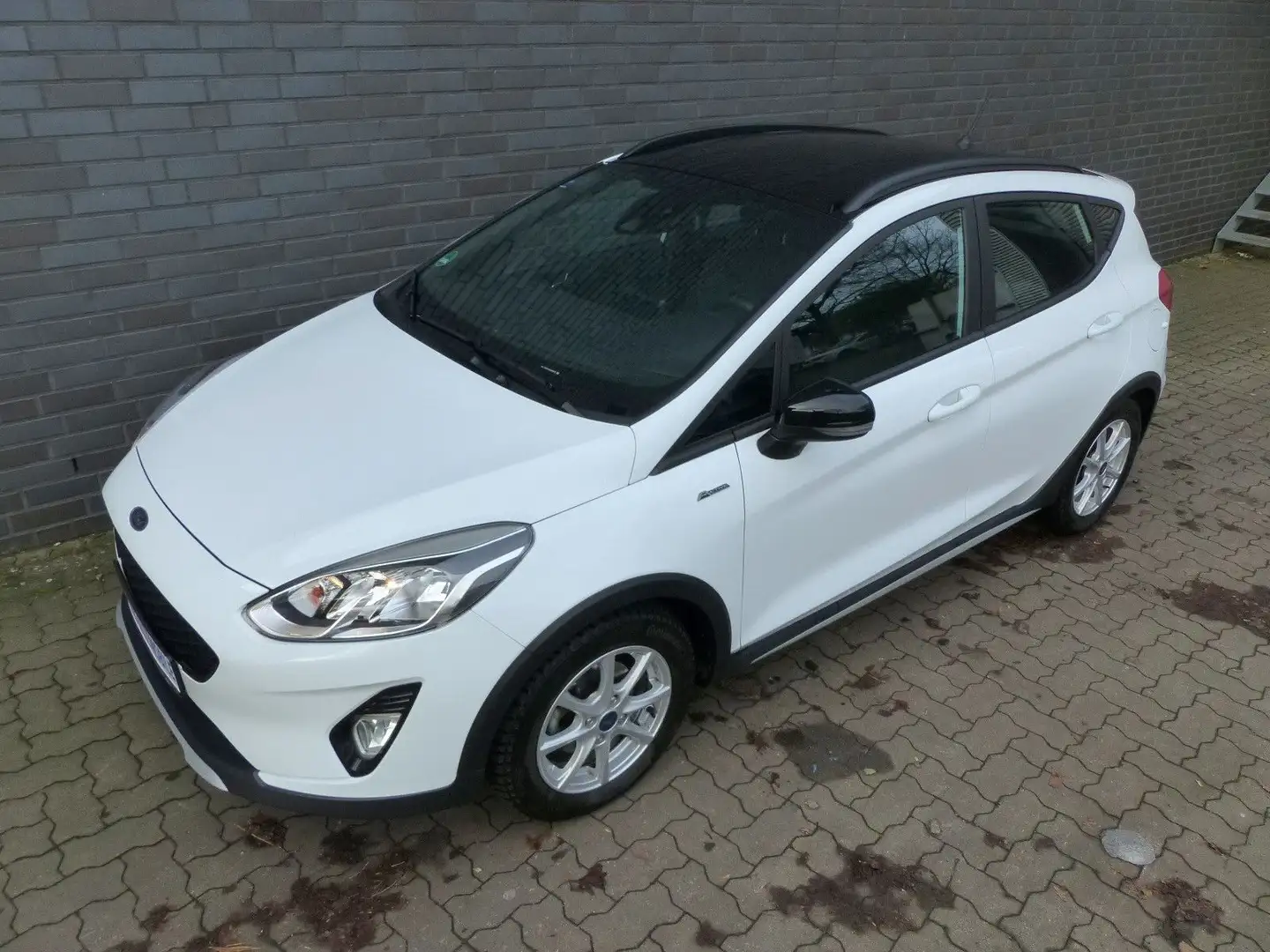 Ford Fiesta 1,0 Active Automatik/Klimaaut/Bluetooth Weiß - 1