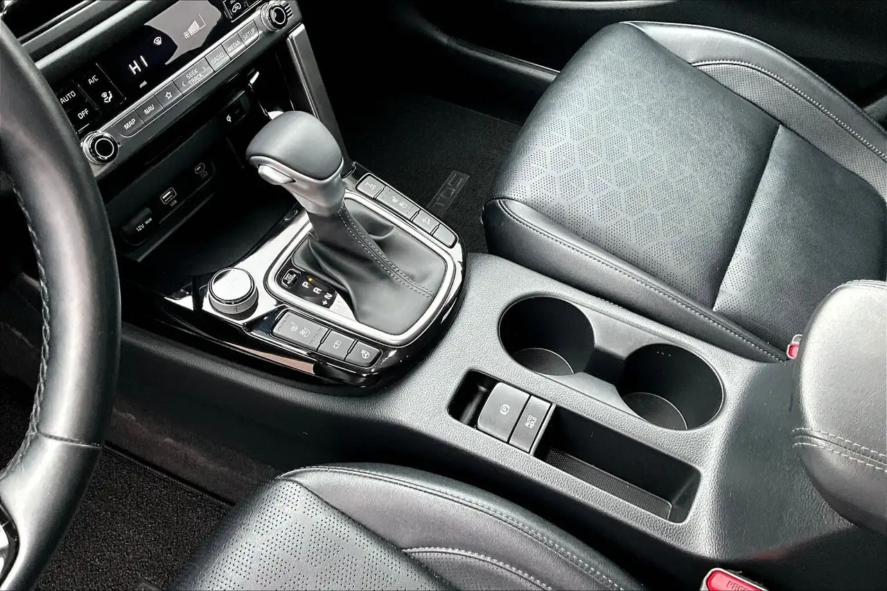 Kia Seltos снимка Kia Seltos