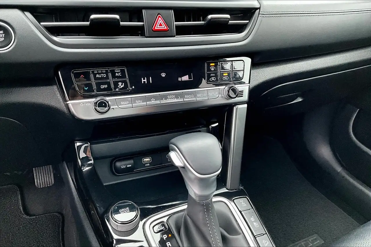 Kia Seltos снимка Kia Seltos
