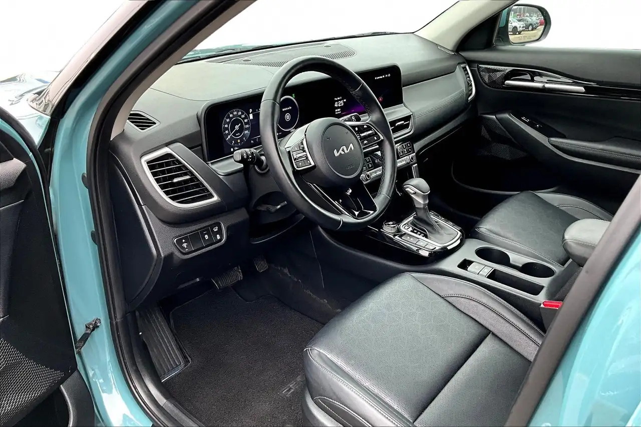 Kia Seltos снимка Kia Seltos