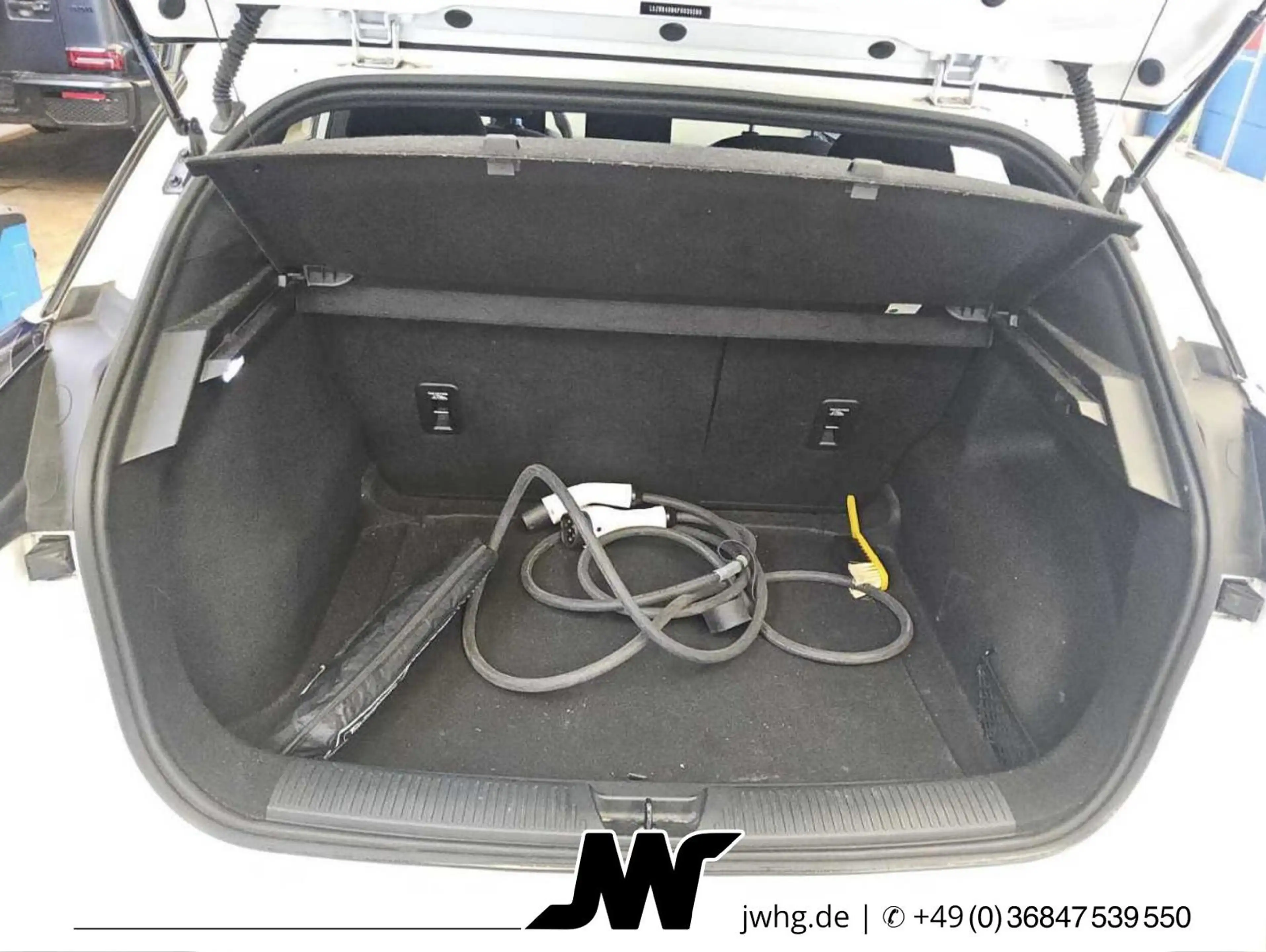 MG MG4 Standard ACC DigTacho SpurhalteAss Carplay — photo 10