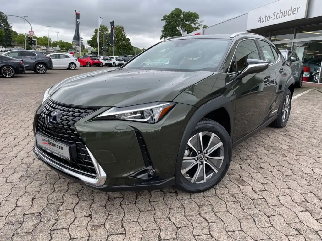 Lexus UX 300e 2021 из Европы — купить под ключ