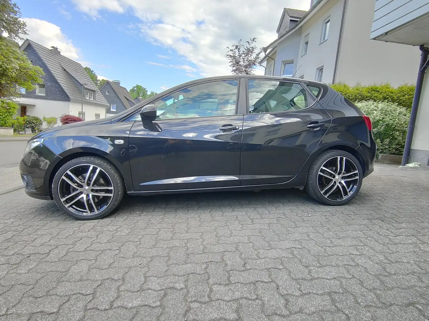 SEAT Ibiza Stylance / Style Schwarz - 1