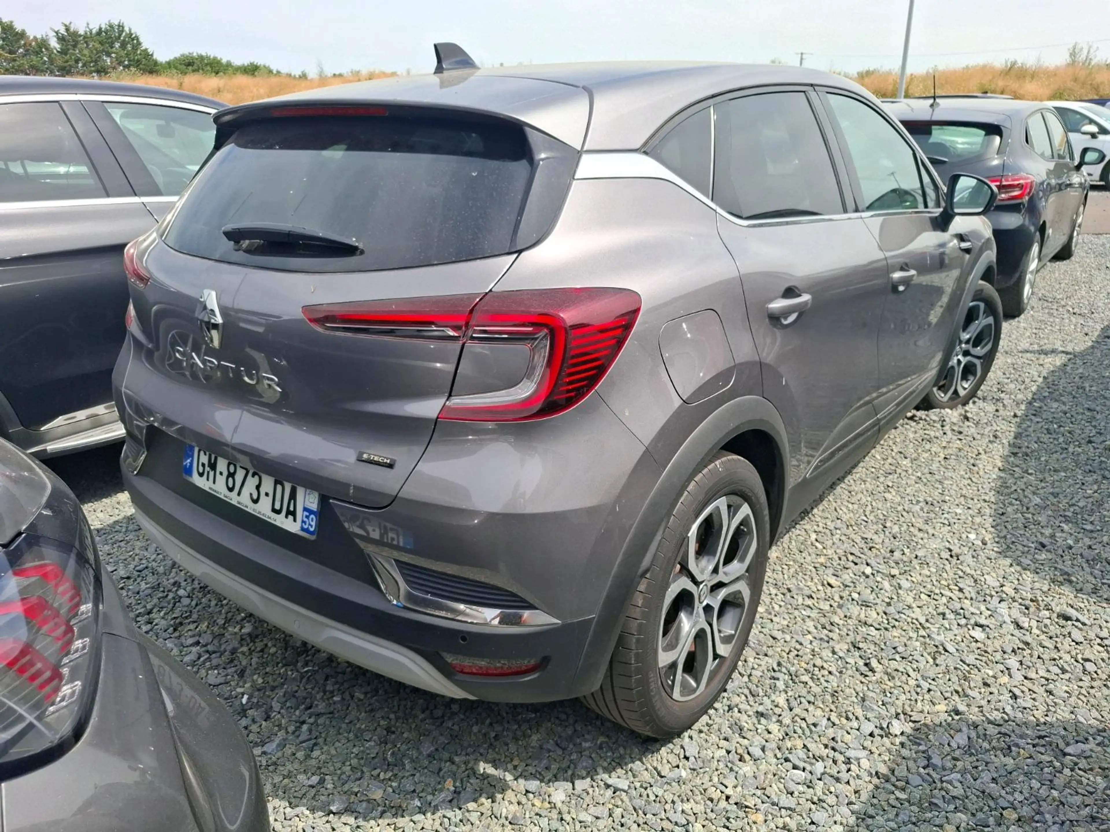 Renault Captur techno E-Tech Plug-in Hybrid 160 | Navigatie | par — photo 3