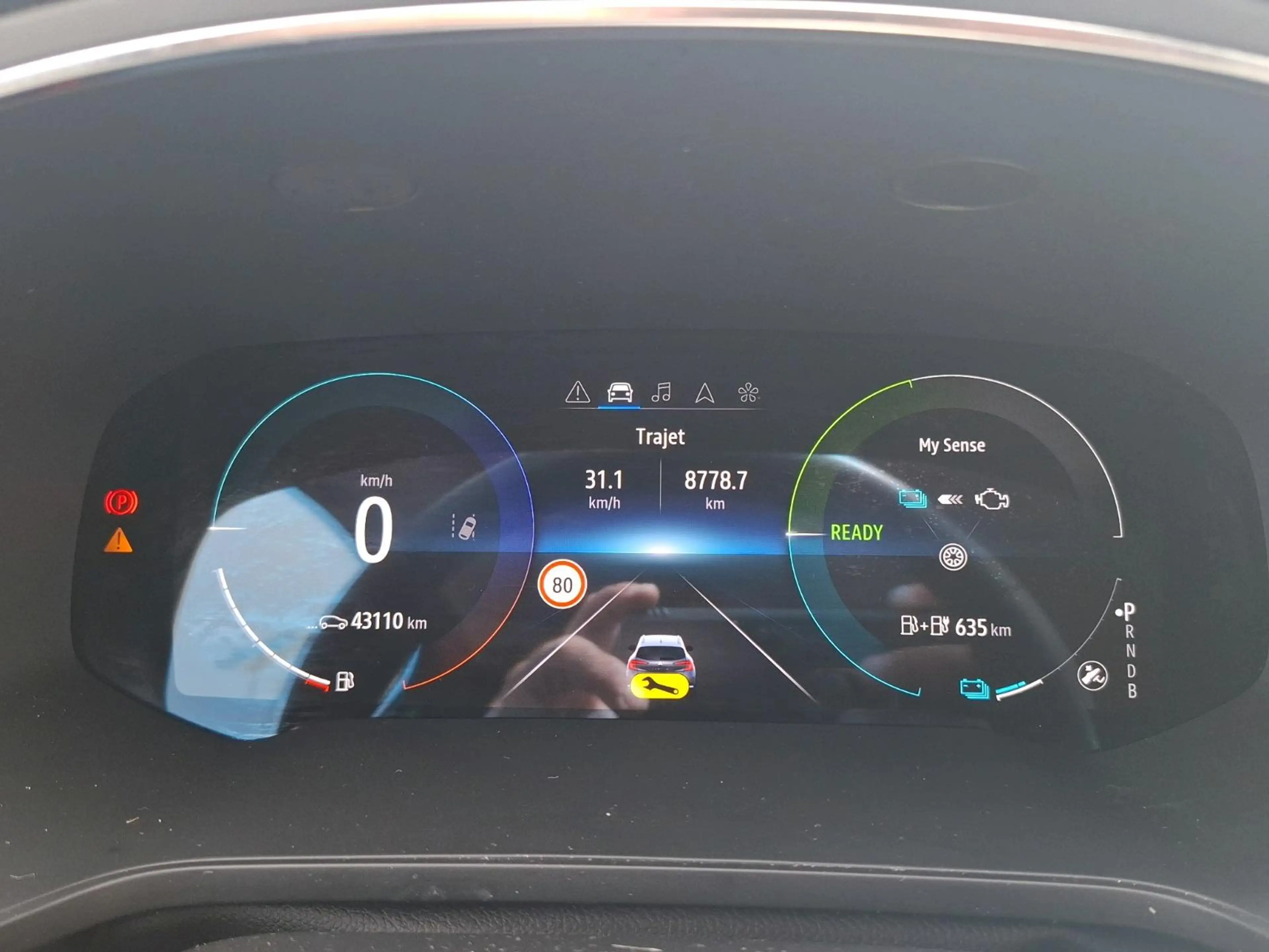 Renault Captur techno E-Tech Plug-in Hybrid 160 | Navigatie | par — photo 5