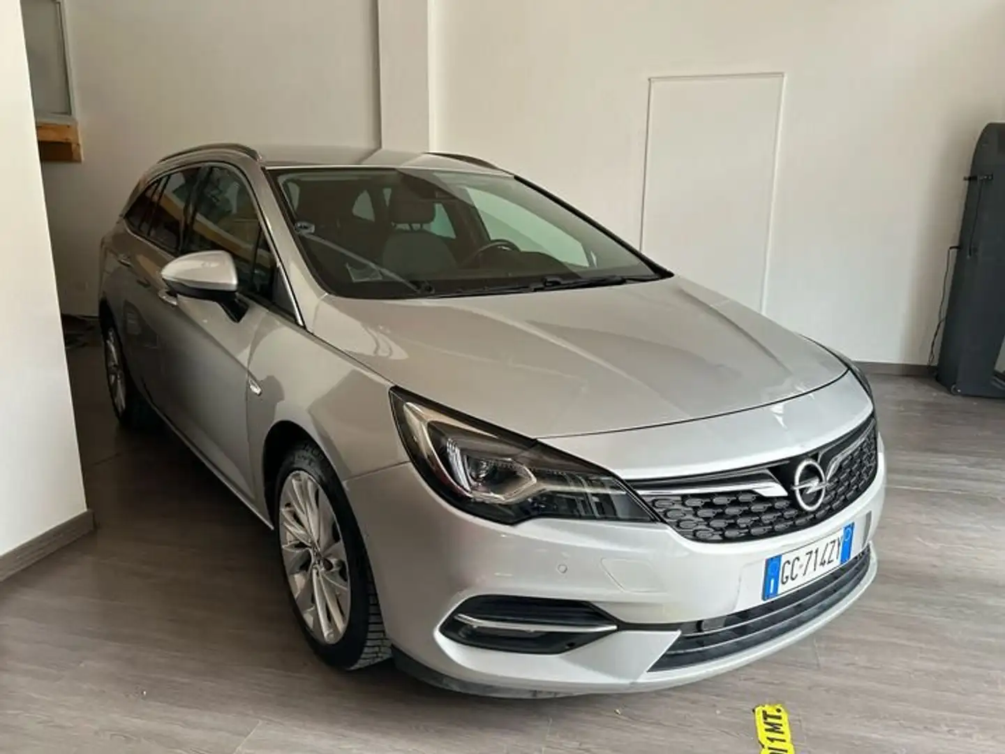 Opel Astra SW 1.5 cdti Business RETROCAMERA s TG: GC714ZY Argento - 2
