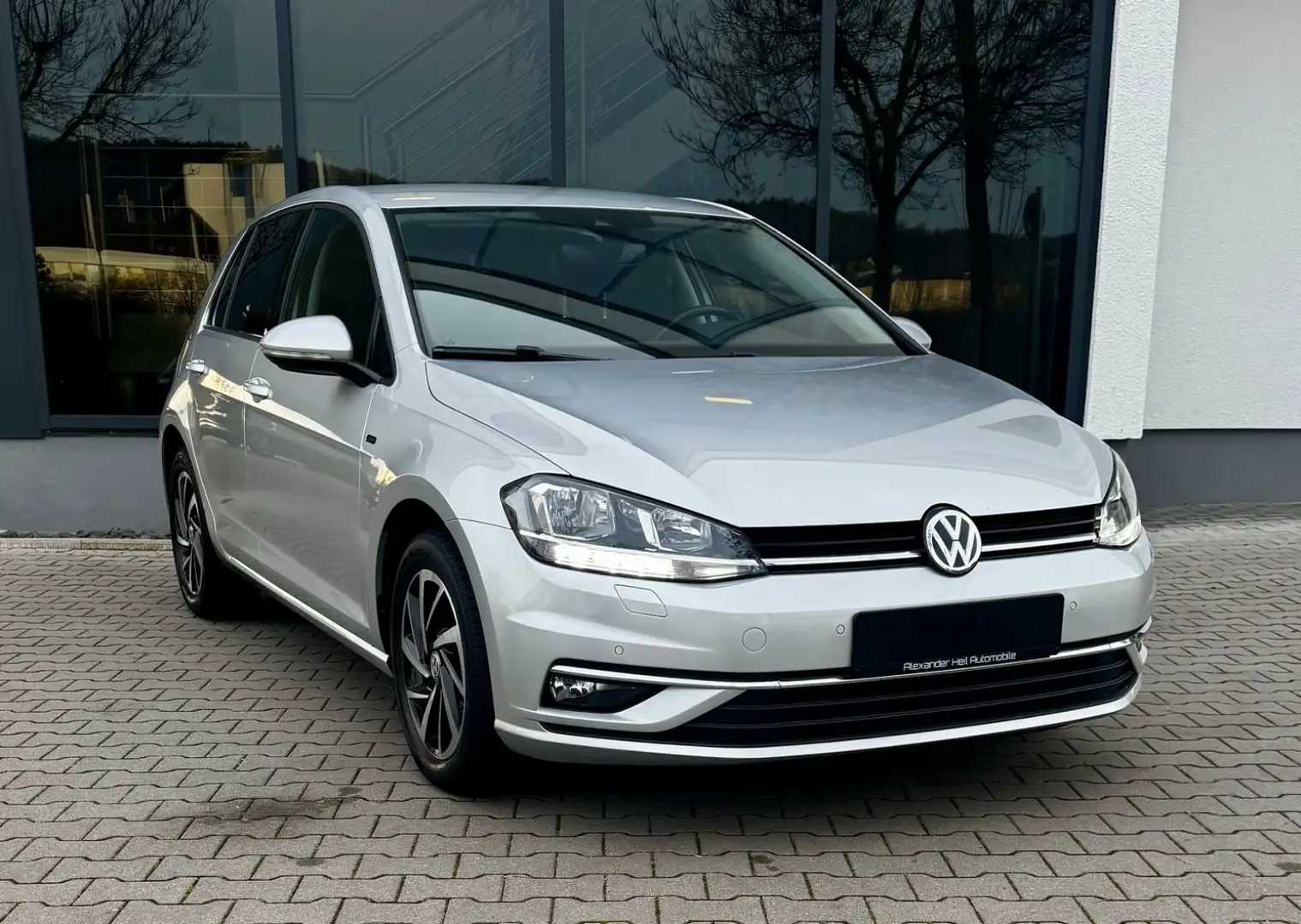 Volkswagen Golf 7 JOIN*AUTOMAT*NAV*SHZ*KAMERA*PDC*SHZ*KLIMA Silber - 2