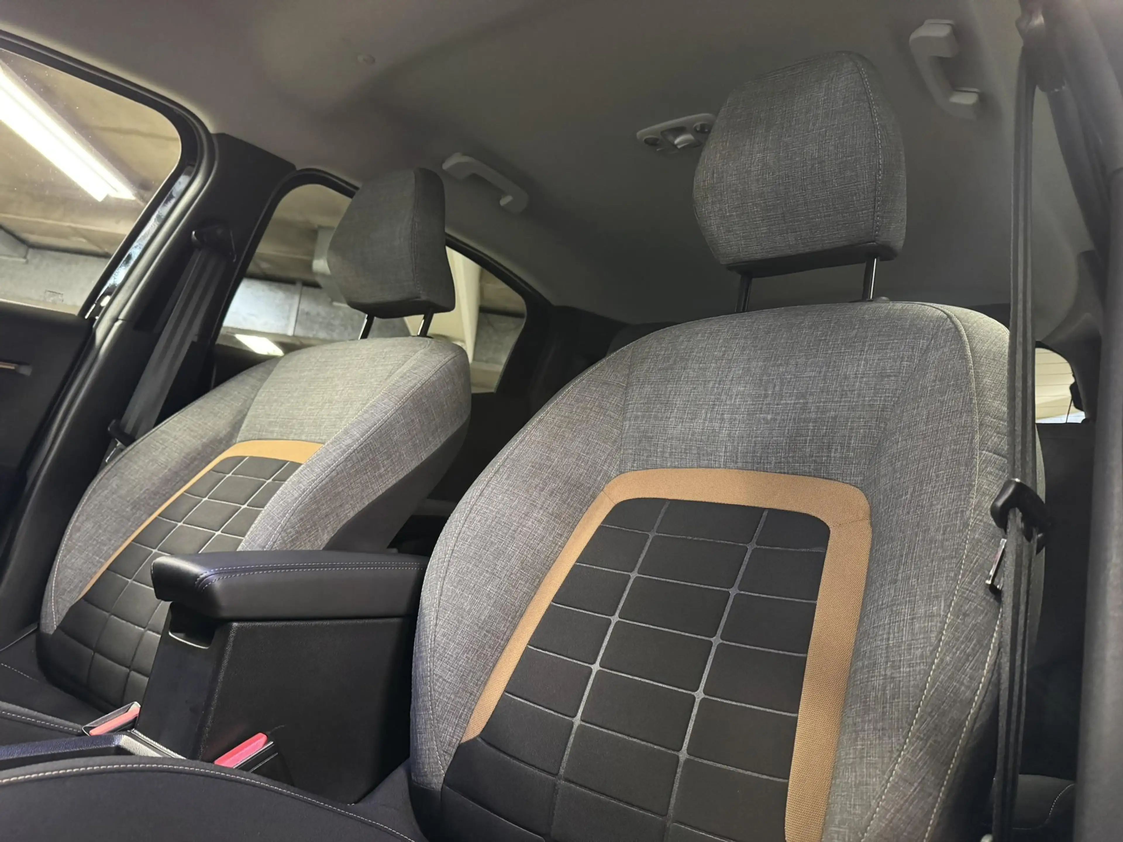 Citroen C3 Aircross 1.2 Hybrid 145pk Plus — photo 20