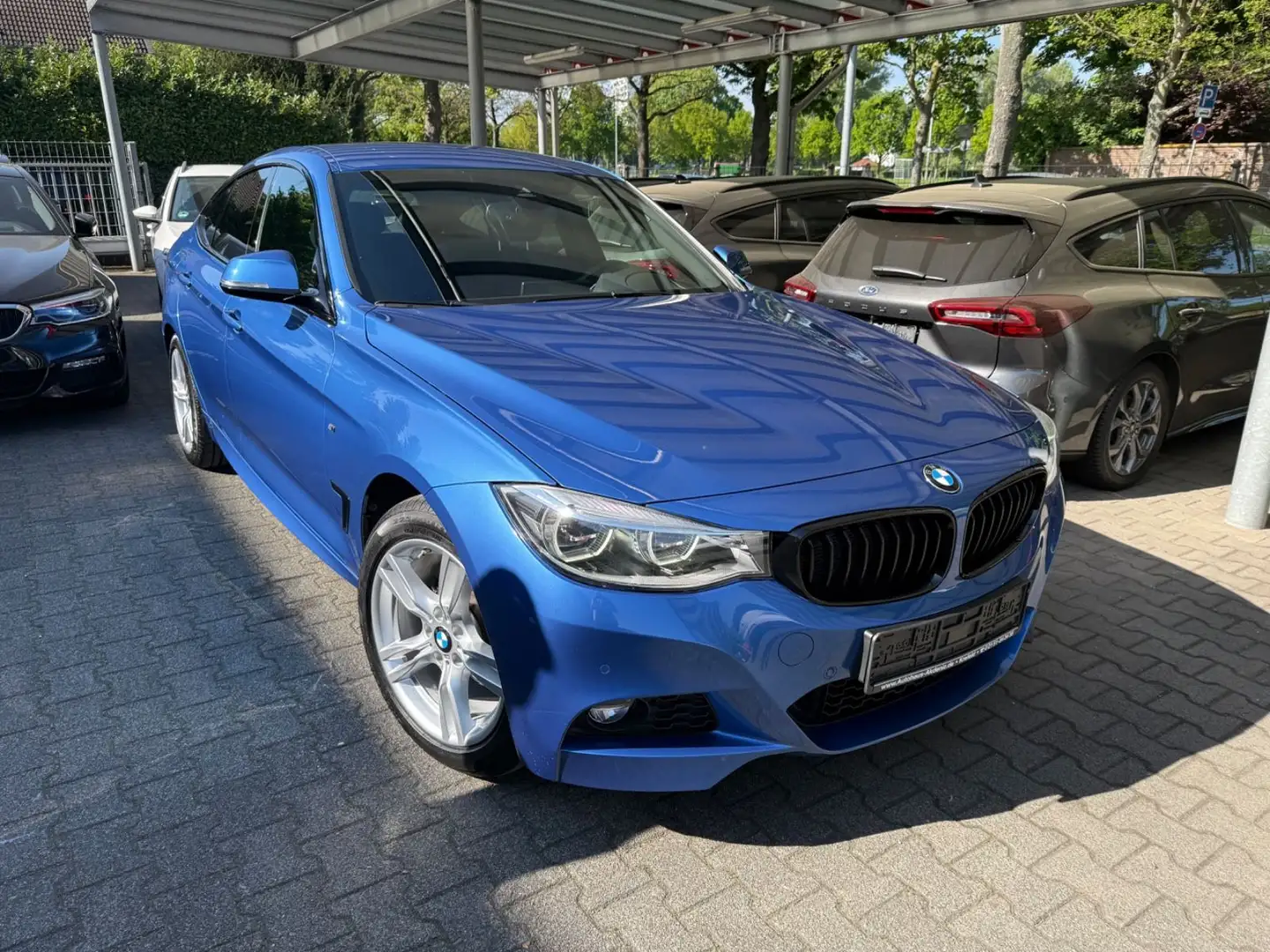 BMW 320 320 d GT xDrive M Sport|NAVI PROF.|LED|HUD|AHK| Blau - 1