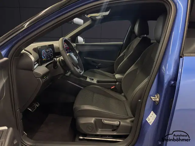 Volkswagen T-Roc view 14