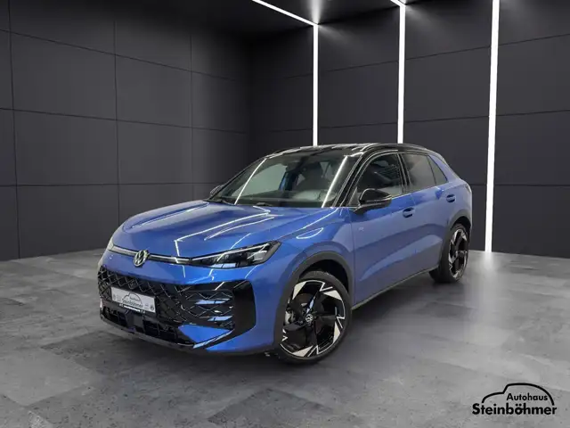 Volkswagen T-Roc view 2