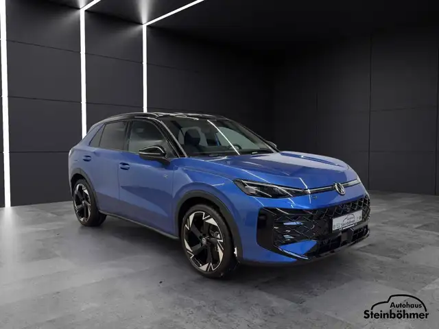 Volkswagen T-Roc view 9
