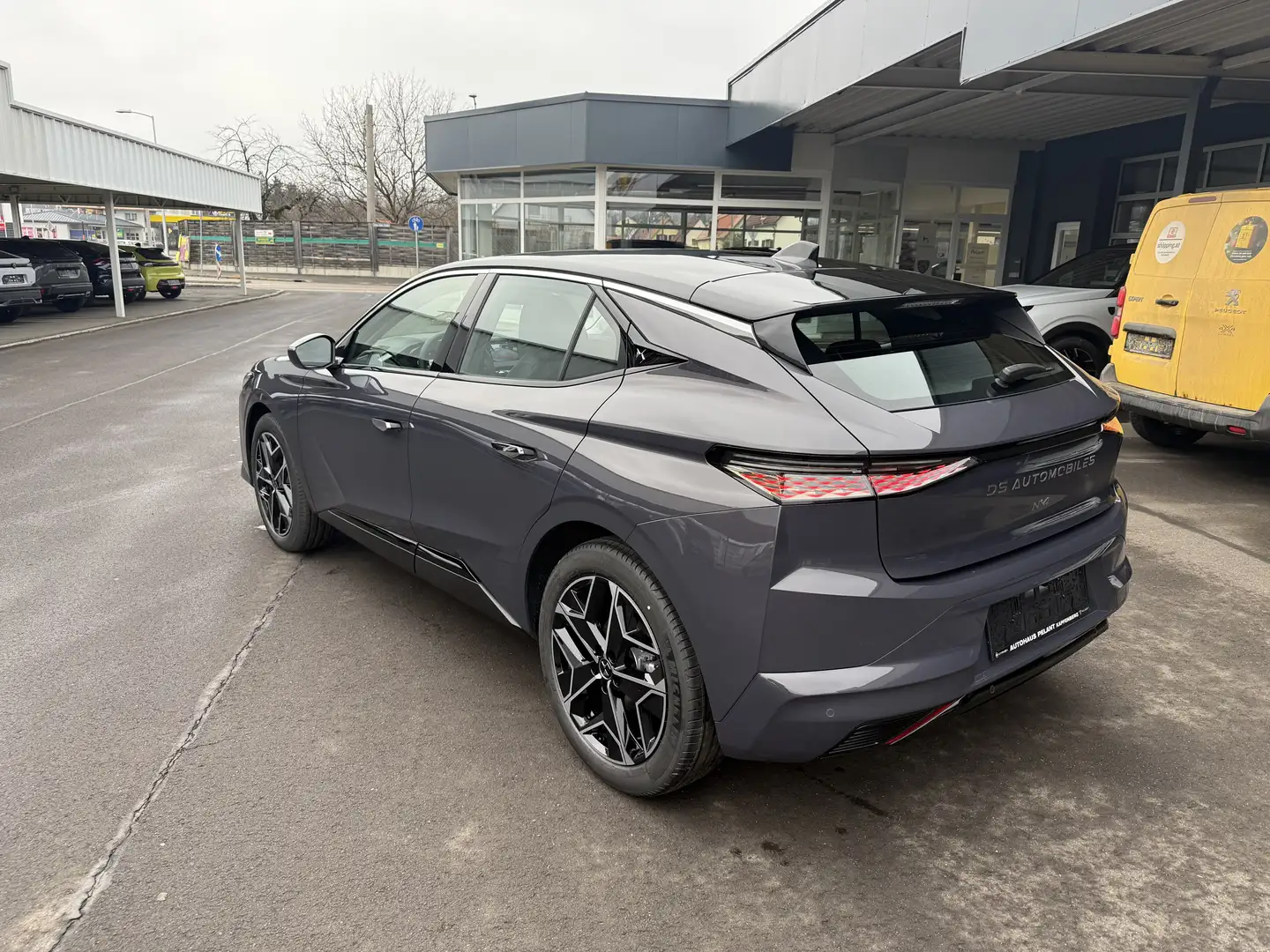 DS Automobiles N°4 Pallas - 2