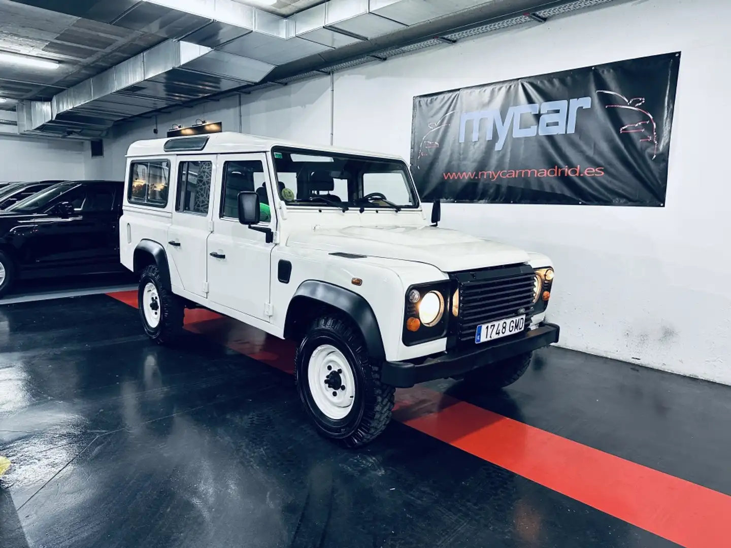 Land Rover Defender 110 SW SE Blanco - 1