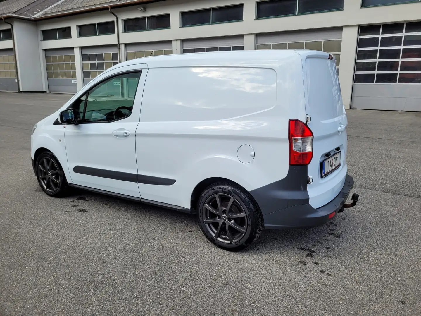 Ford Tourneo Courier 1,6 TDCi - 2