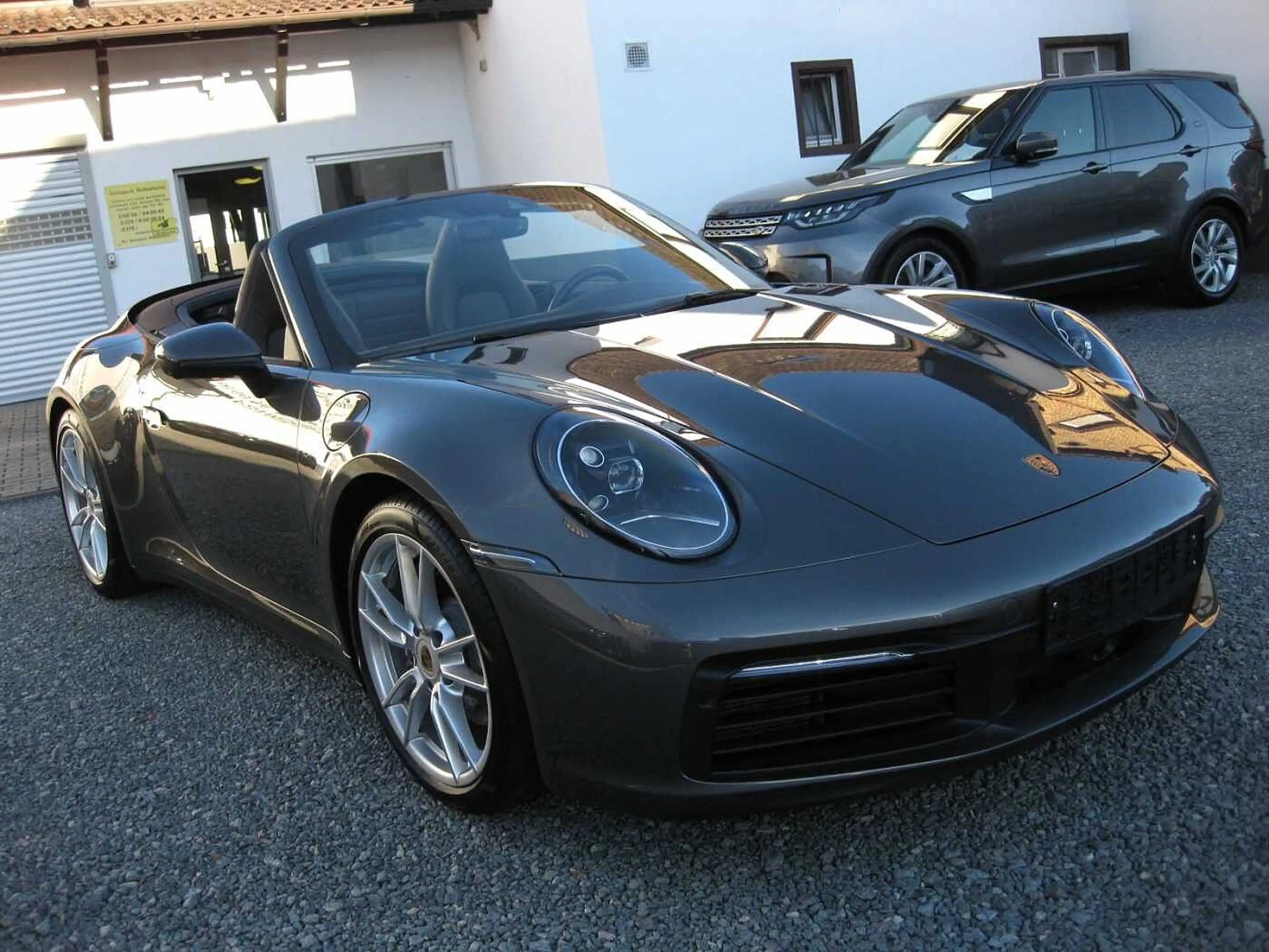 Porsche 992 911 C4 Cabrio PDK dt.Fzg. Top Ausst Wartung neu — photo 15