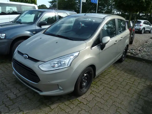 Ford B-Max Titanium