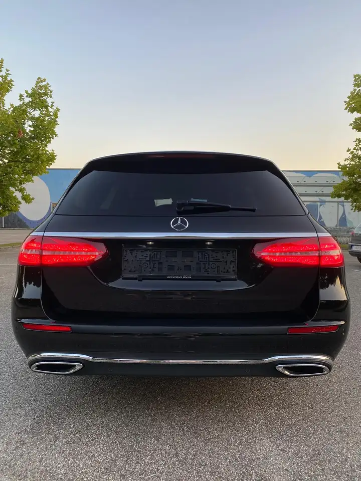 Mercedes-Benz E 200