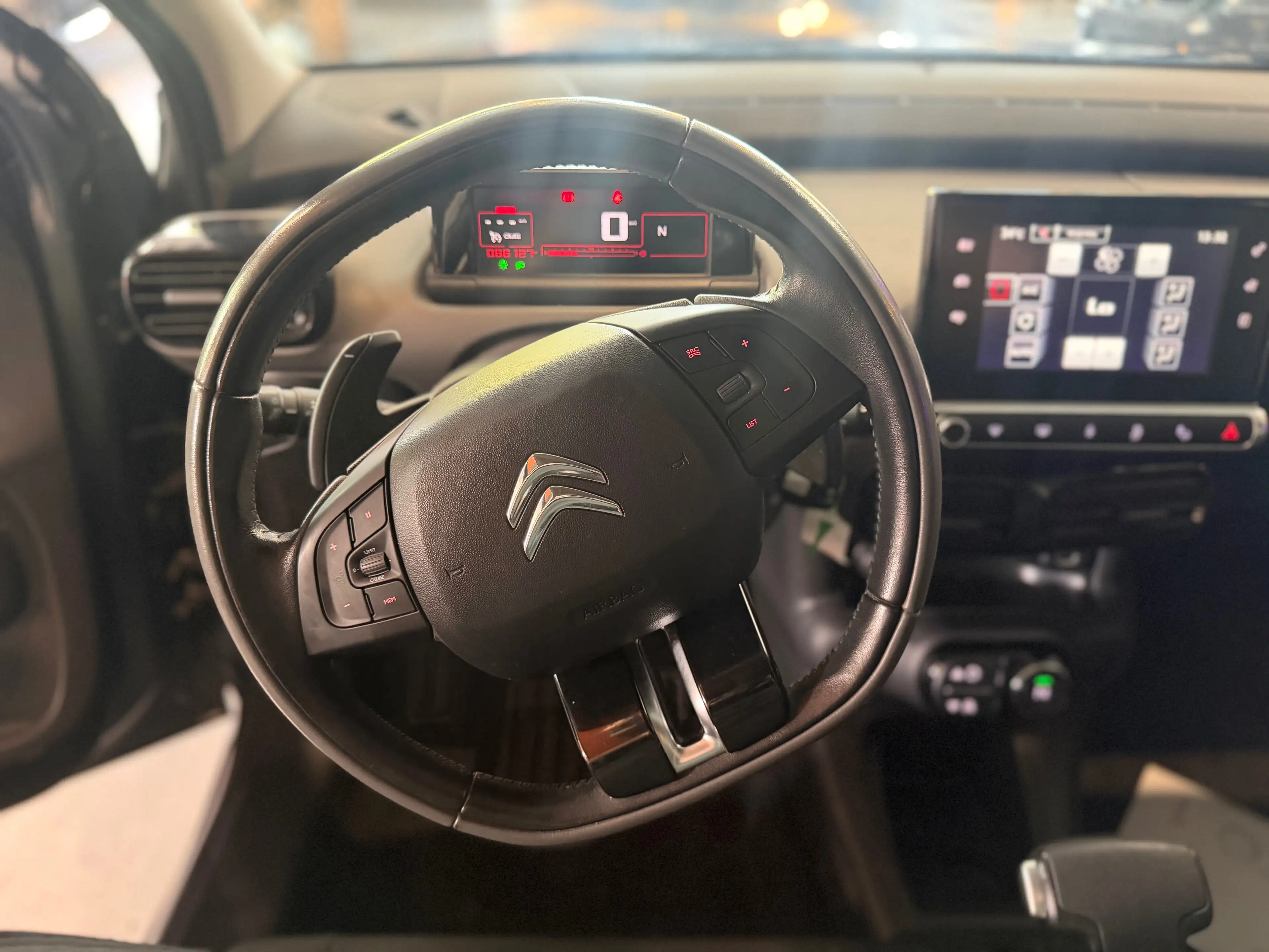 Citroen C4 Cactus C4 Cactus 1.2  Feel Edition Classy/12 mois de garantie/automatique — photo 15