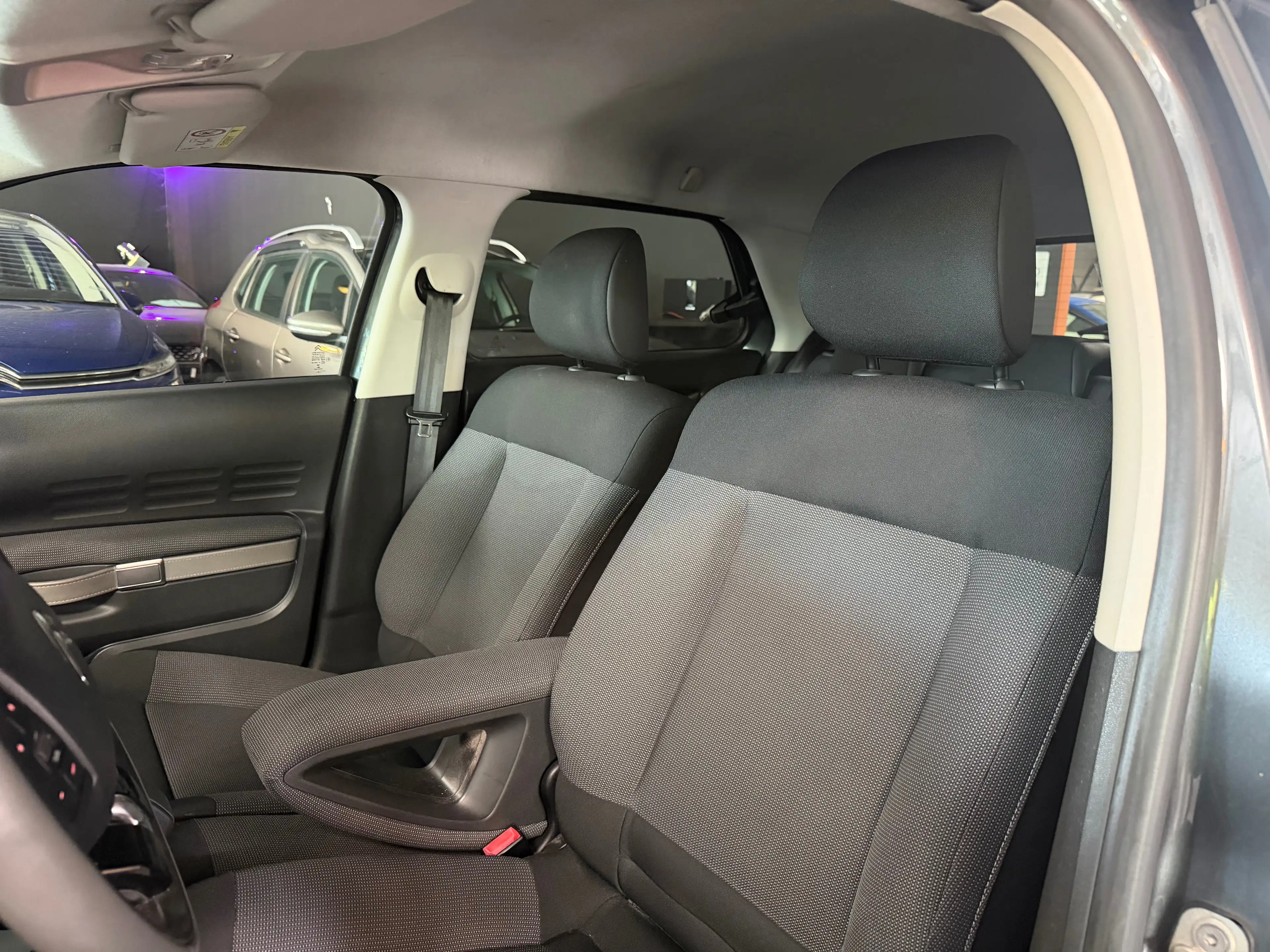 Citroen C4 Cactus C4 Cactus 1.2  Feel Edition Classy/12 mois de garantie/automatique — photo 9