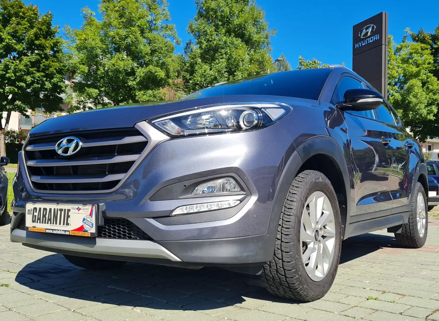 Hyundai TUCSON GO 1,6 GDI 2WD MT Grau - 2