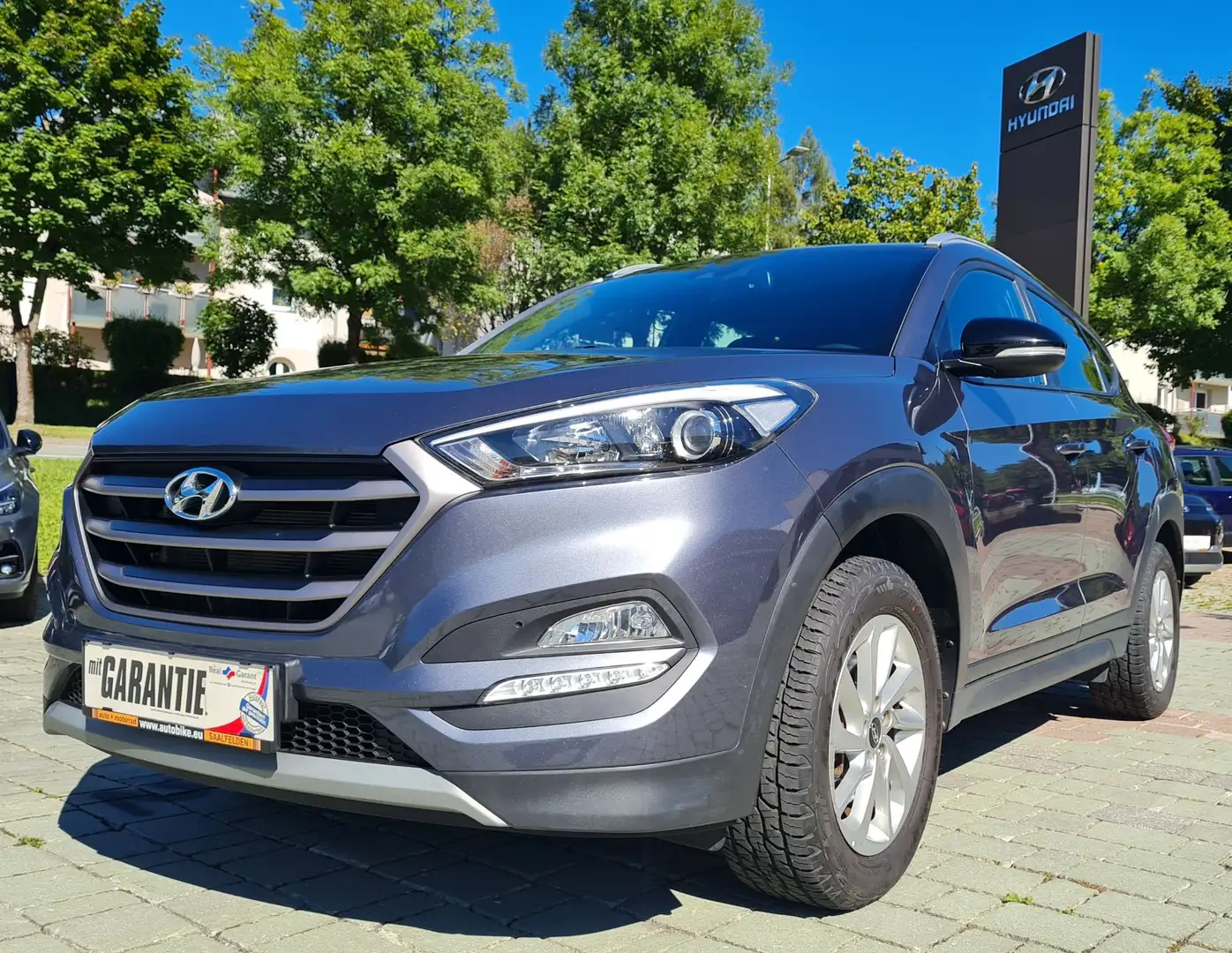 Hyundai TUCSON GO 1,6 GDI 2WD MT Grau - 1