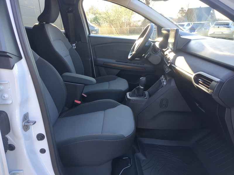 Dacia Jogger Hybrid 140 Extreme+ 7-Sitzer+Navi+SHZ+RFK+PDC — photo 9