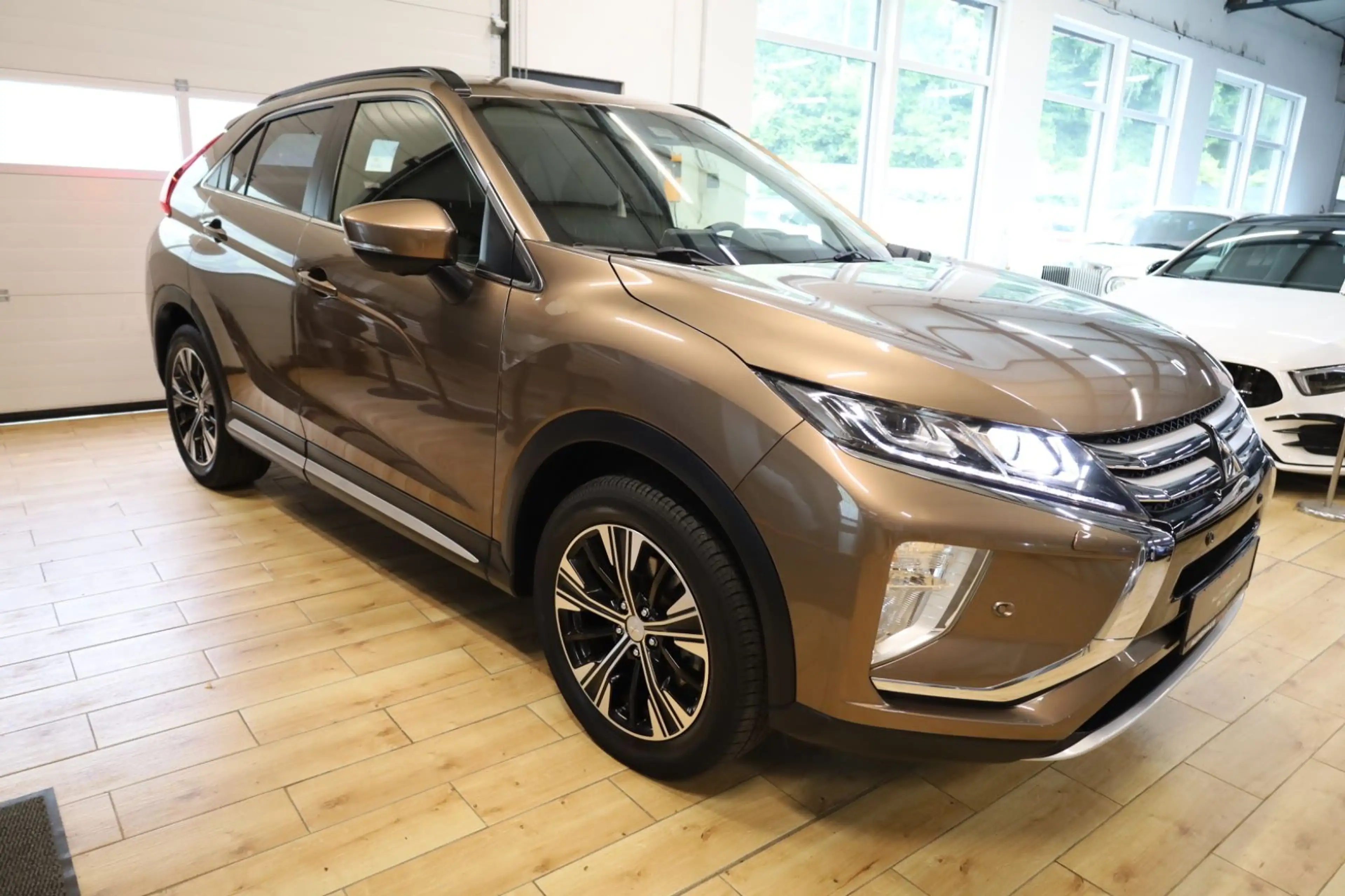 Mitsubishi Eclipse Cross Intro Edition 2WD/Head-Up /AHK/Kam — photo 3