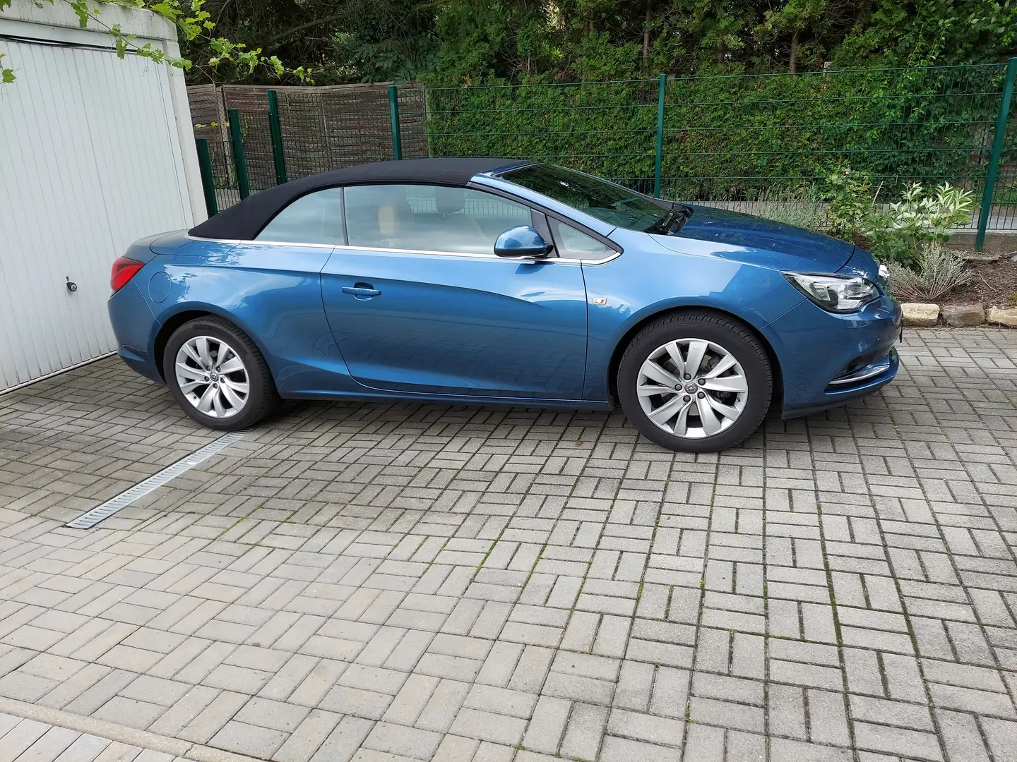 Opel Cascada Cascada 2.0 CDTI ecoFLEX Start/Stop Innovation Blau - 1