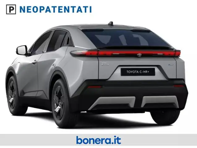 Toyota C-HR view 4
