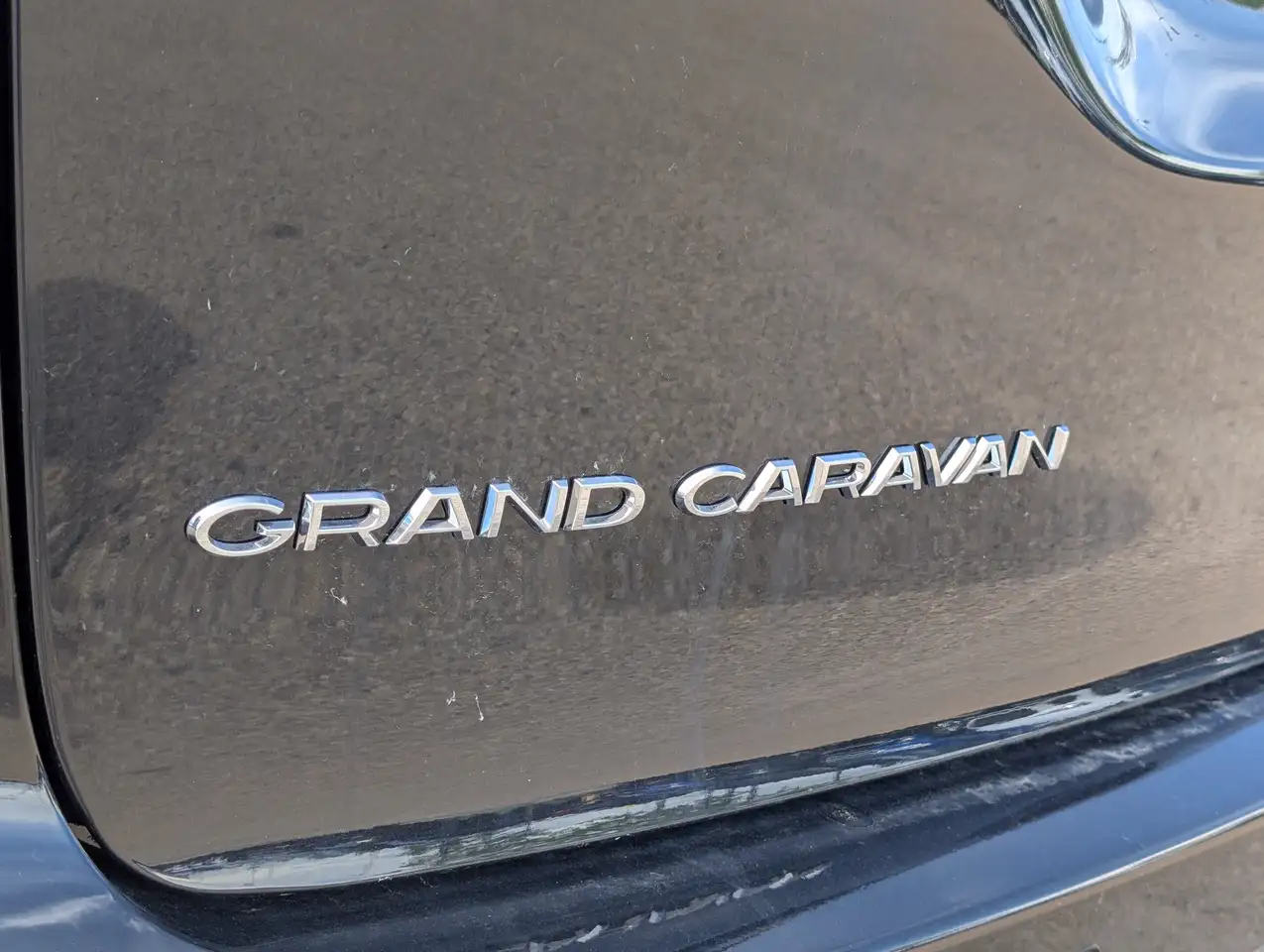 Chrysler Grand Caravan снимка Chrysler Grand Caravan