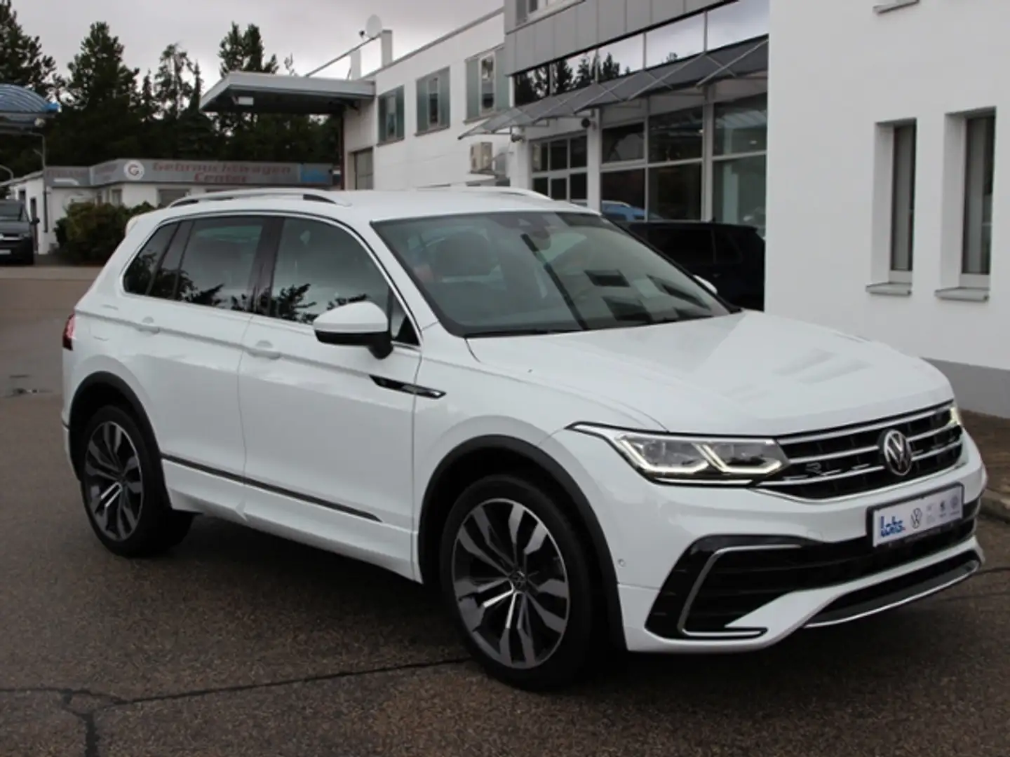 Volkswagen Tiguan 2.0 TDI 4 Motion R line NAVI AHK Weiß - 2