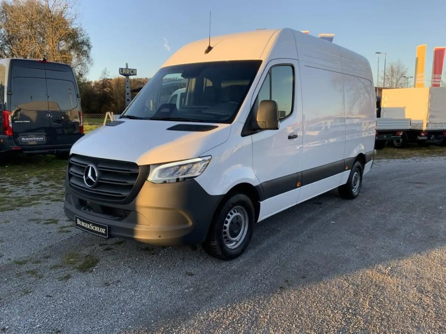 Mercedes-Benz Sprinter 319 CDI KA HD Mittel 3-Sitze Klima AHK LED Kamera Weiß - 1