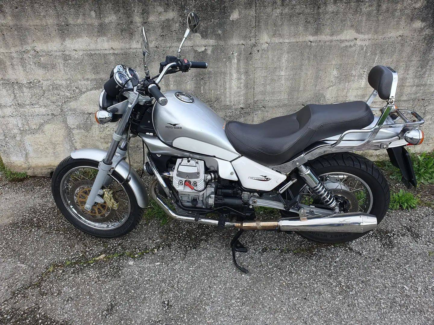 Moto Guzzi Nevada Club cc 750 srebrna - 2