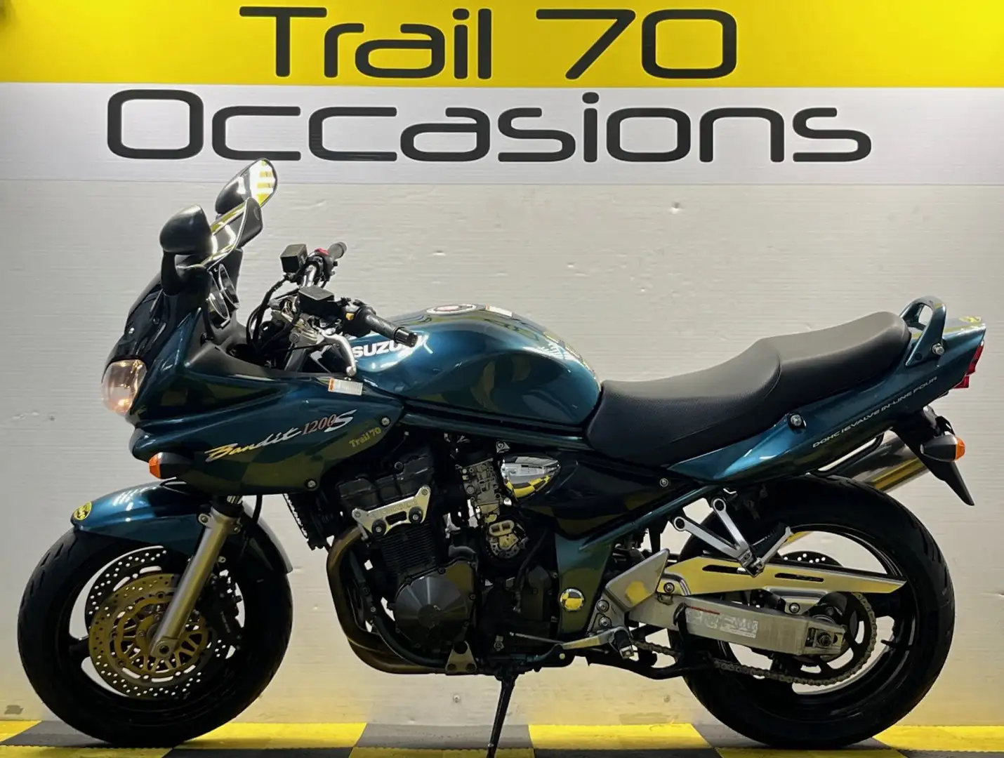 Suzuki GSF 1200 Verde - 2